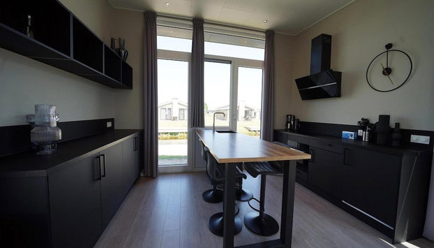 Waterside Chalet Escape Near Kampen - Photo 4, Private kitchen