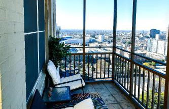 Modern Designed DTWN Condo with a 99 percent Walk Score - Foto 88