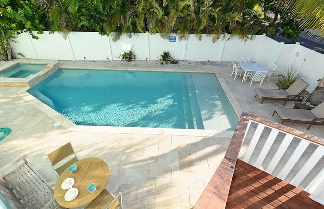 Tarpon Pointe 2 Bedroom Home by RedAwning - Photo 14