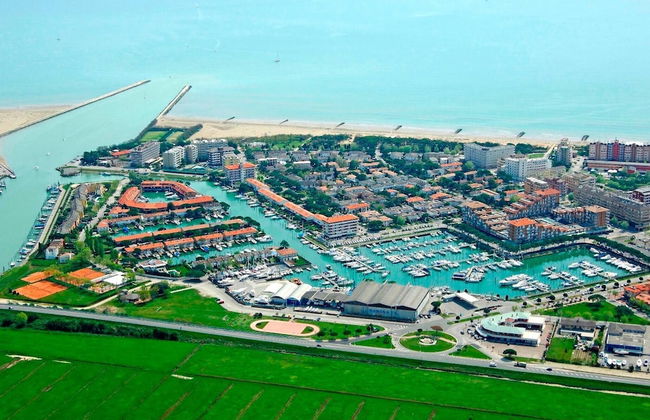 Beautiful One-bedroom Flat With Swimming Pool Near the sea by Beahost Rentals - Foto 17