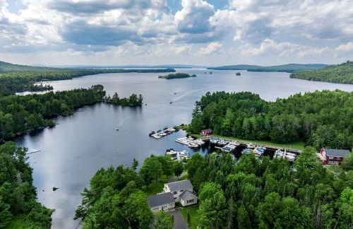 Gorgeous Cottage with Hot-tub and Games in Beaver Cove, Maine - Foto 16