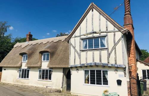 Beautiful thatched Dynes Cottage Finchingfield sleeps 10 - Foto 1