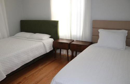 Spacious & Elegant 2 bedroom apartment in the heart of Uniondale - Foto 27