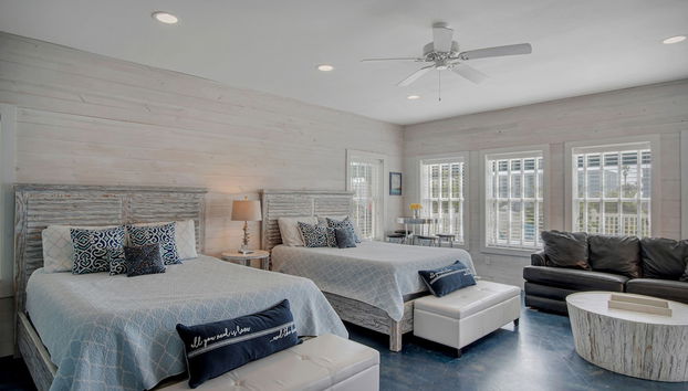 Sol Mates At Village Walk - Photo 3, Room