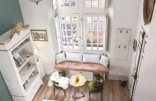 Appartement Bulle d'antan en cœur de ville - Monument classé historique - Grand Jaccuzi - Photo 7