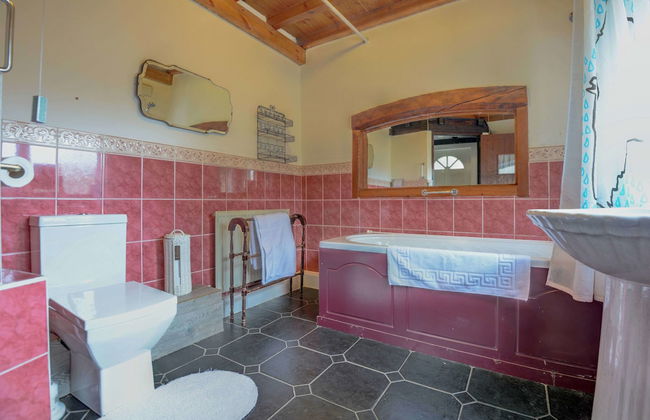 Holiday Cottages and North Star Apartment - Photo 16