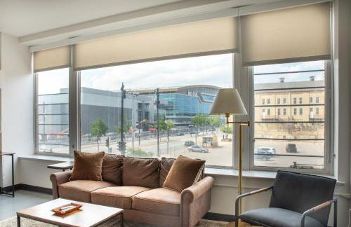 Deer District Studio Apt - One Block from Fiserv and Baird - Foto 1