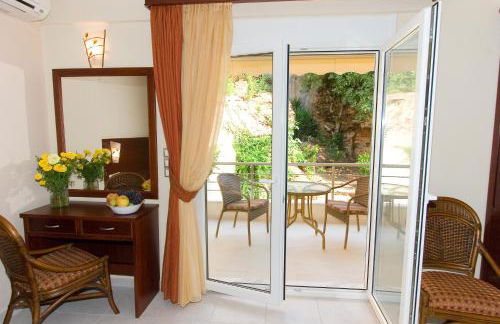 Hotel Viana - Photo 24