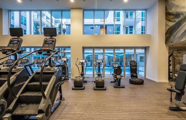 Resort Style Suites in Downtown LA - Foto 42