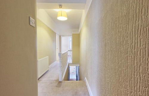 Cosy 2 Bedroom Flat Near Westcliff On Sea Beach & Hamlet Court Road - Foto 19