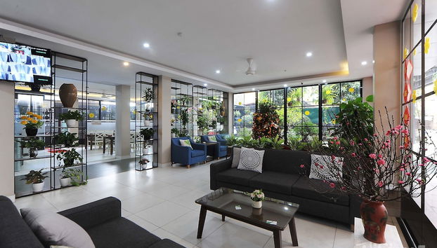 Coin salon dans le hall