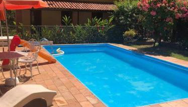 Chácara Linda e Aconchegante com 300mega Internet, Quadra Beach Tennis e Mesa de Sinuca - Foto 1