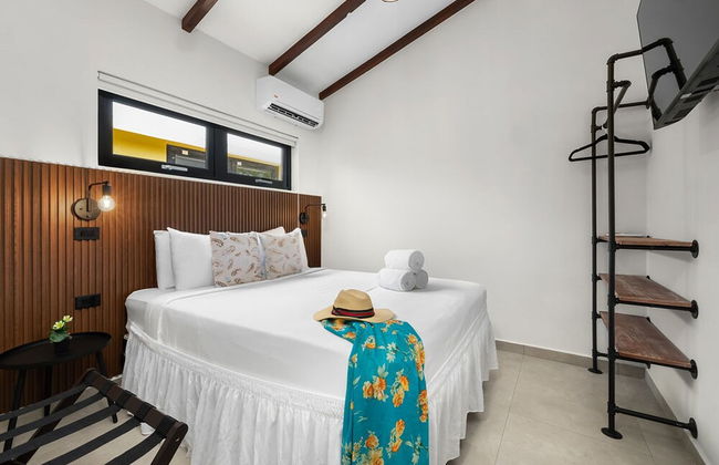 Brand NEW 3br2ba w Private Pool Amazing Location - Foto 9