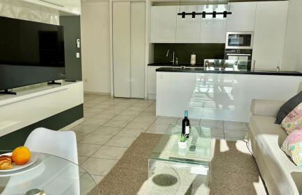 Juana YourHostHelper - Photo 4