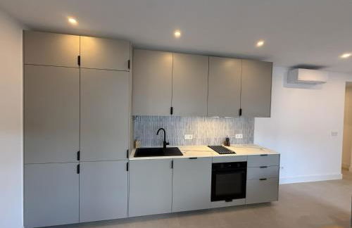 NEW - Old Town Modern Apartment Close to Beach - Photo 8