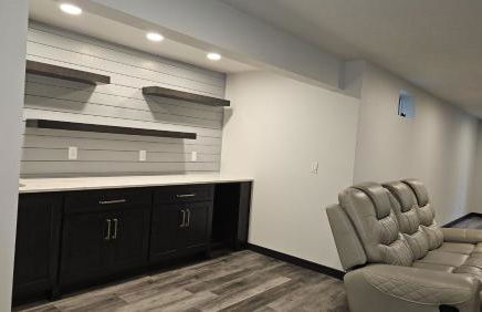 New, charming custom home - Foto 41