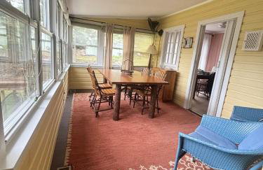 Authentic Cottage on Lake George - Foto 8