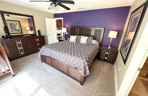 Magical Lakeview 4 Master Suites Pool Hot Tub BBQ Home Theater 2 Miles Disney - Foto 31