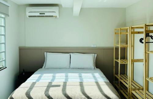 Kitnet no Centro Cívico - com ar - Photo 1