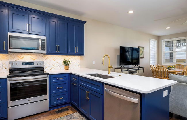 Charleston-style Row House Featured on Hgtv w/ Wifi & Creek Views - Photo 7