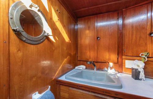 Quo Vadis Yacht in Bisceglie Harbor - Foto 11