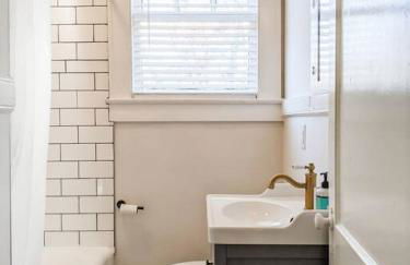 Spacious Industrial Modern Apt - Foto 7