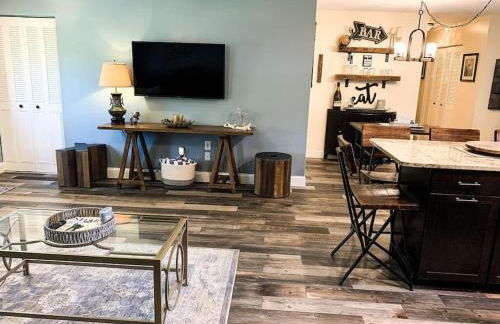 Ambers Jensen Beachhouse with Hot Tub - Foto 13