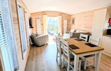 1 or 2 bedroom Hot tub Lodges - Foto 20