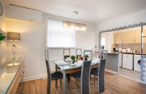 Rawmarsh House, Rotherham for contractors & Families, off-road parking, high speed wifi - Foto 40