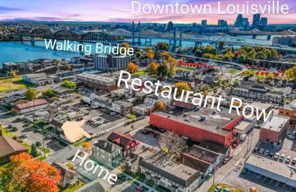 Stylish Home in Historic District Near Riverwalk - Foto 78