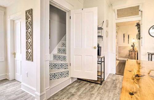 Renovated Farmhouse w Mountain Views and Fire Pit - Foto 21