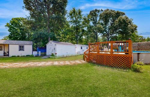 Renovated Retreat with Private Pool and Hot Tub - Photo 28