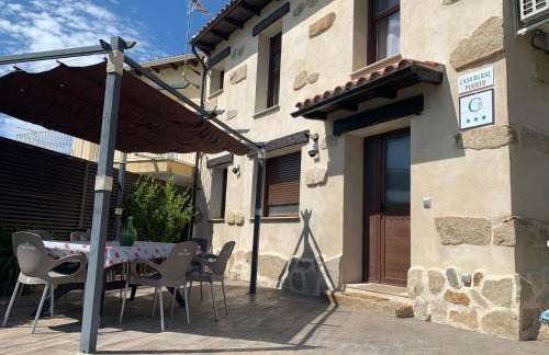 CASA RURAL PUERTO - casa de piedra con piscina privada - Valle del Ambroz - Casas del Monte - IDEAL PARA DISFRUTAR EN FAMILIA O GRUPO DE AMIGOS - Photo 4