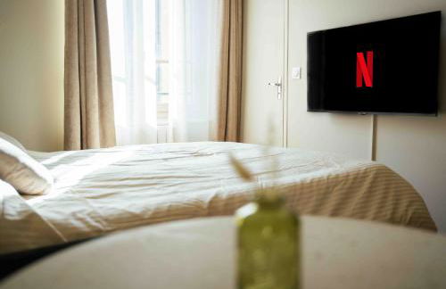 Le Duc d'Anjou Classé 3 étoiles Confort & Charme au cœur de ville - Foto 9