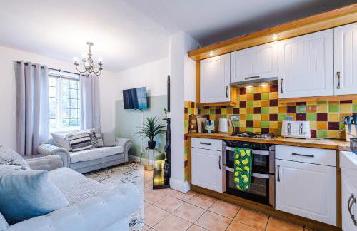 Stylish 4 Bedroom Home in Port Sunlight with 7 Beds Perfect for Business Bookings and Groups - Foto 49