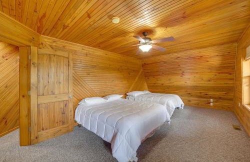 Lake Eufaula Cabin with Hot Tub and Large Deck - Foto 17