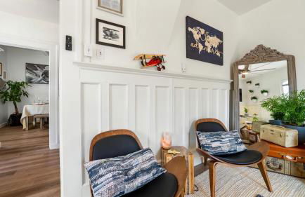 Midtown Flight Deck: 2BR Gem - Foto 19