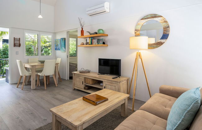 Julians Apartments - Photo 20