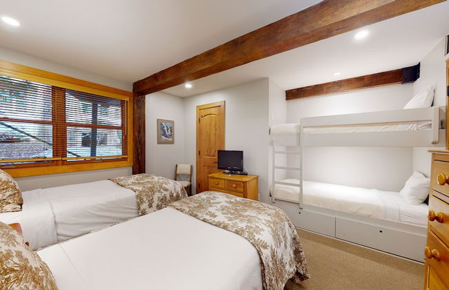 Top of the Village - Foto 13