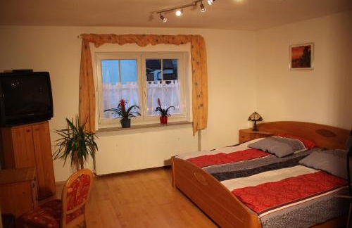 Ferienwohnung mit 4 Schlafzimmer für 2 bis 9 Gäste----Apartment with 4 bedrooms for 2 to 9 guests - Foto 5