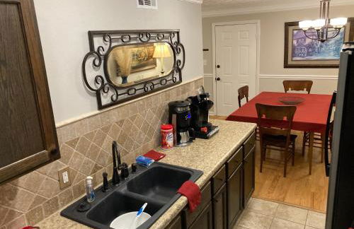 Spacious 3 Bedroom 2 bath Condo close to Five-points in Athens - Photo 6