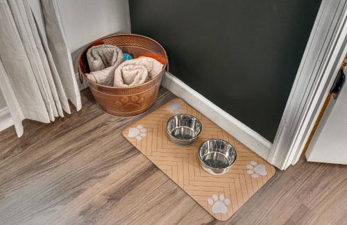 NEW! Shenandoah family & dog friendly cabin - 5 min walk river with private river access, BBQ, playground, fire pit - Foto 59