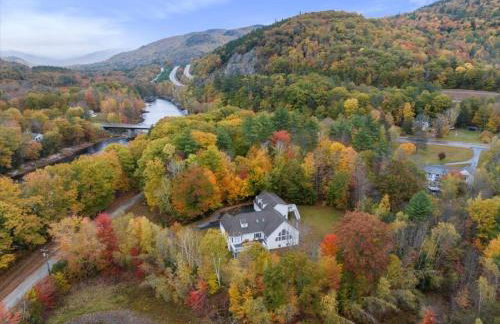 White Mountain Retreat with Theater, Fire Pit, Game Room and River Access - Foto 61