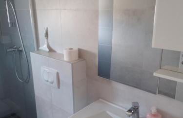 House off Caska - Photo 8