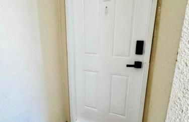 Balcony 2BR Apartment with Free Parking near Freedom Park & Brickell - Foto 8