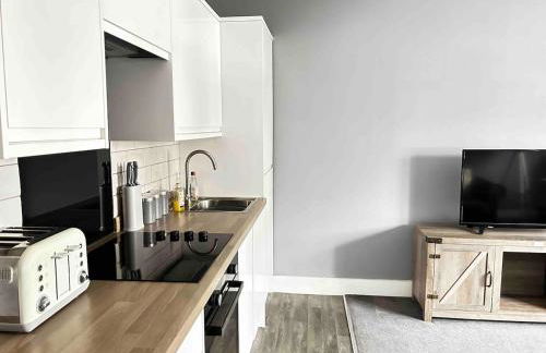 Spacious Southampton City Apartment with Courtyard - Foto 4