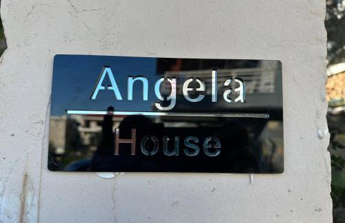 Angela House - Photo 7