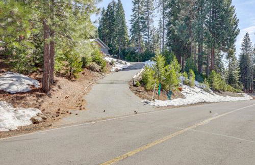 Fire Pit and Views Serene Lake Almanor Retreat - Foto 25