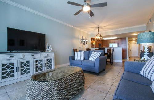 Gorgeous Overlooks The Courtyard in Classic Coastal Style Waterscape C400 - Foto 10