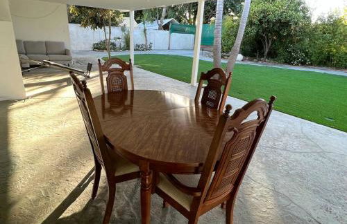 Modern 4 King Beds, Beautiful Large Backyard, Golf, WFH, Long Stays, WI-FI, FWY, 25 mins to Beach - Photo 35